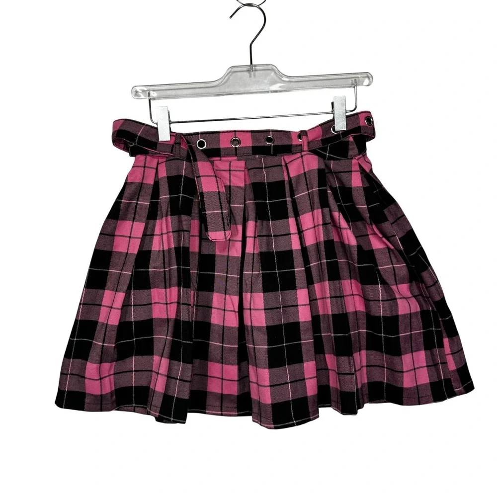 Hot Topic Pink Black Plaid Pleated Mini Skirt Heart Buckle Belt O Ring Detail SM